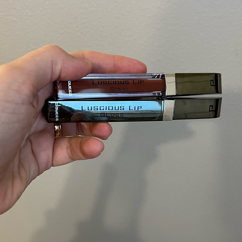 Doucce Luscious Lip Stain and Gloss Hydrating Makeup Essential